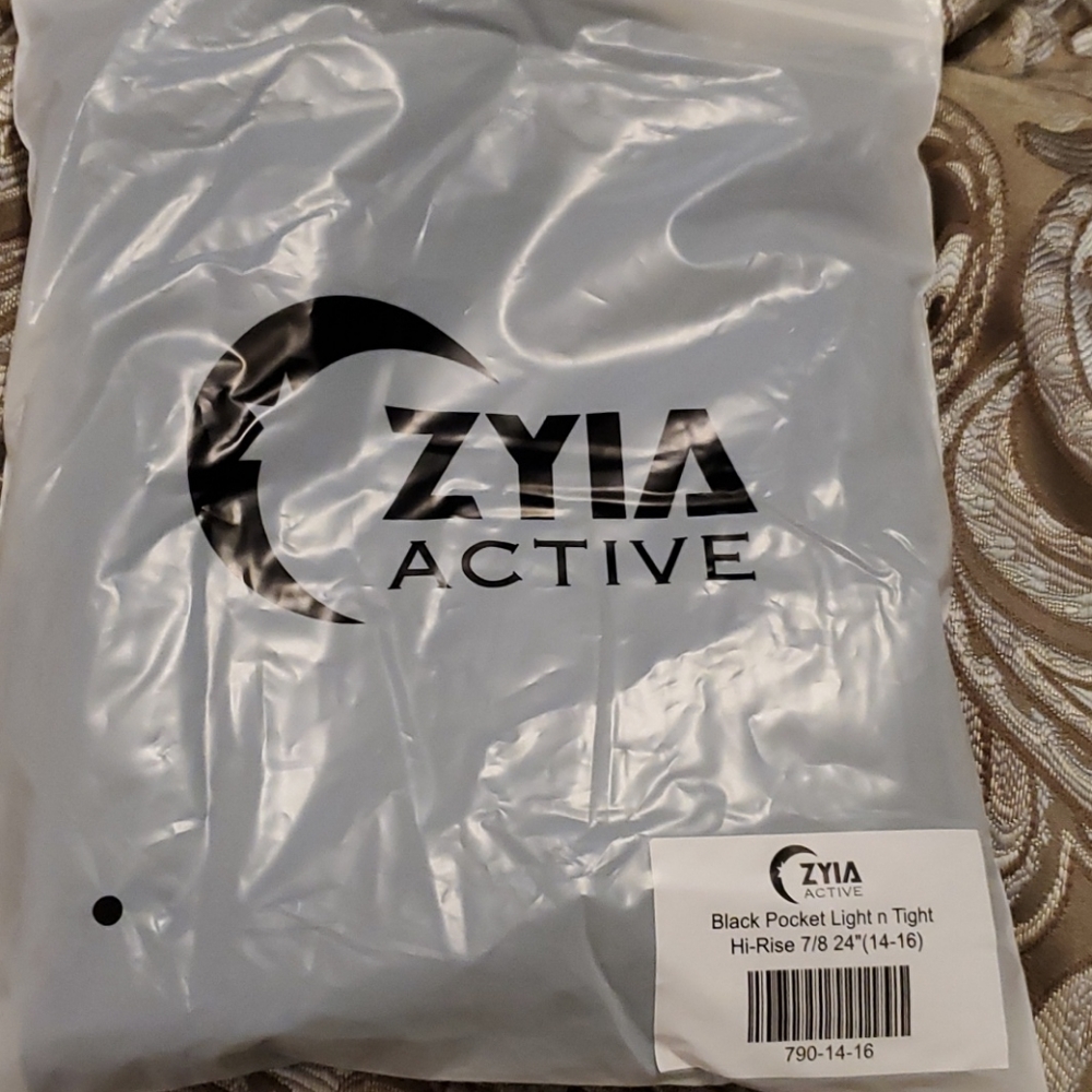 ZYIA Leggings